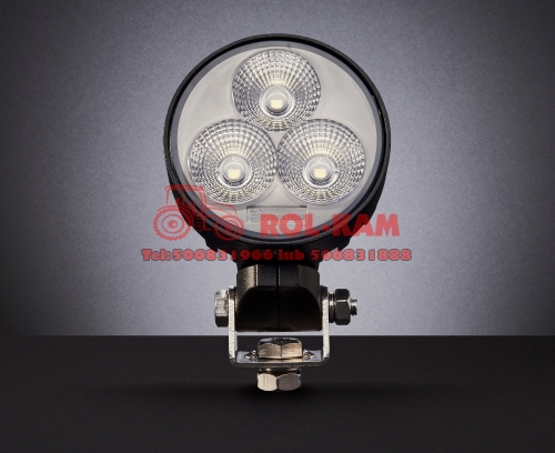 lampa-robocza-led-40w-rozproszona-okragla-do-zabudowy-john-deere-new-holland-challenger-tt-13502-przod.jpg.jpg