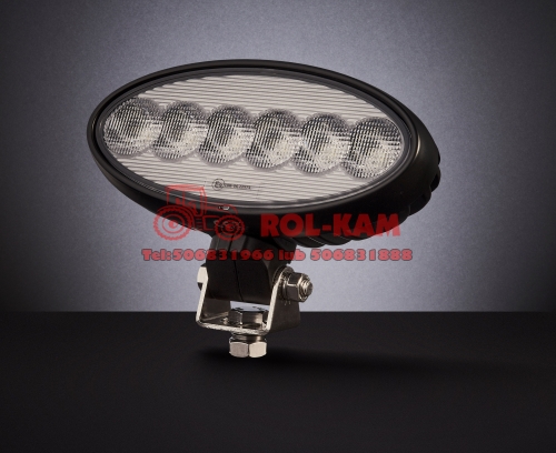 lampa-robocza-6-led-60w-rozproszona-owalna-do-john-deere-tt-13512-widok-2.jpg.jpg