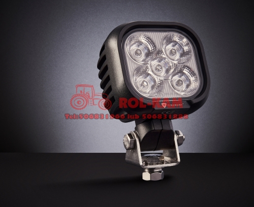 tt-13350s-lampa-robocza-led-kwadratowa-5-led-ujecie-ukos.jpg.jpg